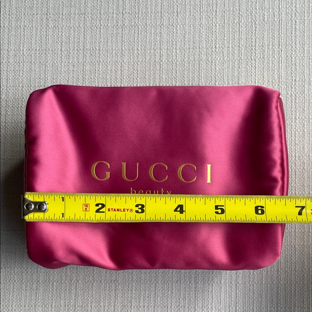 Gucci Beauty Pink Satin Cosmetic Pouch with Gold Logo - Picture 11 of 16